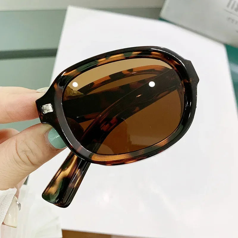 Gafas de sol plegables ovaladas UV400 – Estilo vintage para mujer + Paño GRATIS