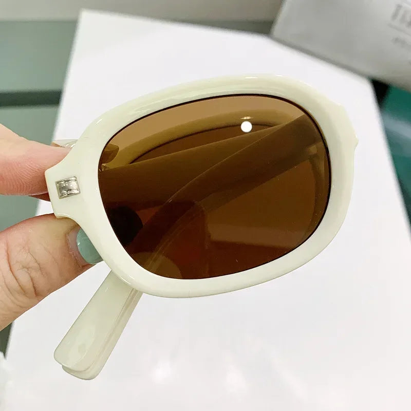 Gafas de sol plegables ovaladas UV400 – Estilo vintage para mujer + Paño GRATIS