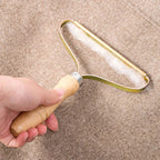 1 Acheté = 1 Offert ! Brosse anti-poils et bouloches