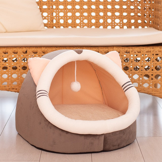 CozyRuche : Coussin mignon avec un jouet