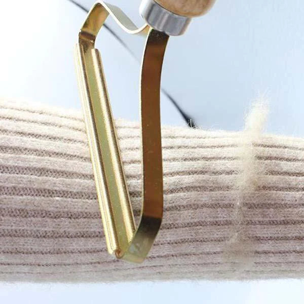 1 Acheté = 1 Offert ! Brosse anti-poils et bouloches